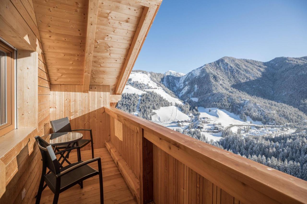 Ciasa Funtanies Sas Dla Crusc Lägenhet San Martino in Badia Exteriör bild