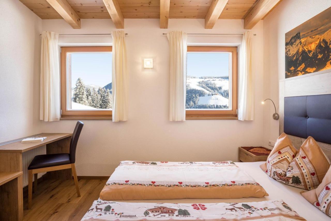 Ciasa Funtanies Sas Dla Crusc Lägenhet San Martino in Badia Exteriör bild